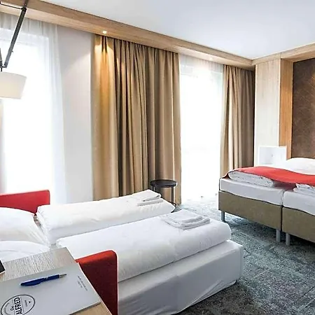Alfred Hotel 3*