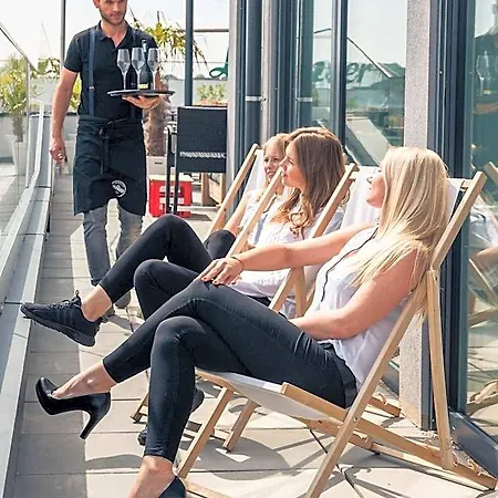 Alfred Hotel